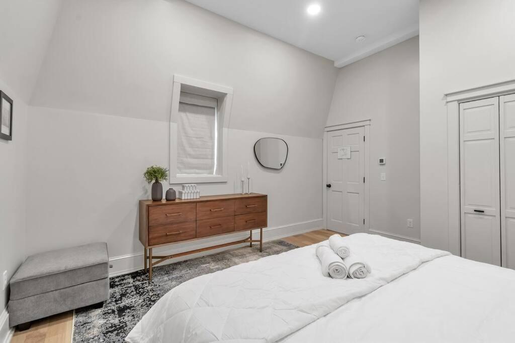 Apartamento Carriage House Loft - King Bed And Garage Parking Búfalo Exterior foto